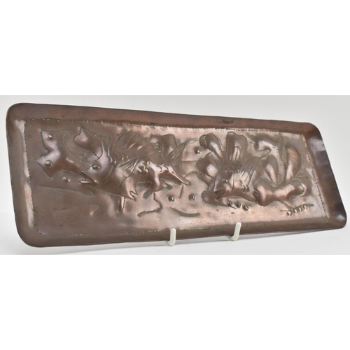 89 - Cornish Copper - an Arts and Crafts believed Newlyn hand embossed copper trinket / pen tray. The tra... 