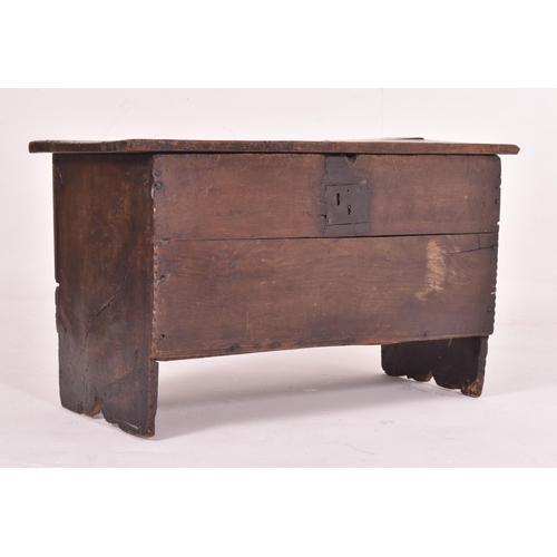 208 - A James , circa 1620 period / 17th century oak six plank plain coffer chest. The coffer having a hin... 