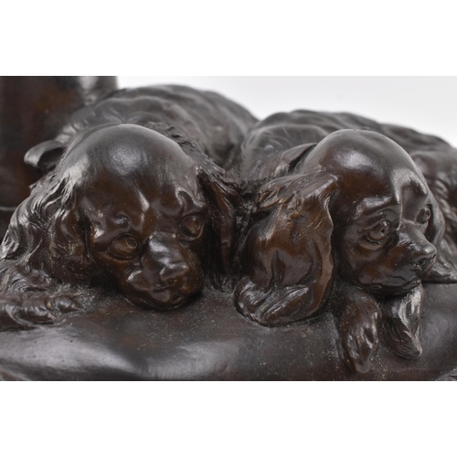 223 - In the manner of Charles Valton (French, 1851-1819) - An early 20th century bronze figure depicting ... 