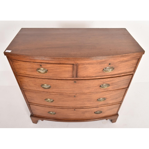 422 - A George III early 19th century mahogany bow fronted chest of drawers. The chest having a straight t... 