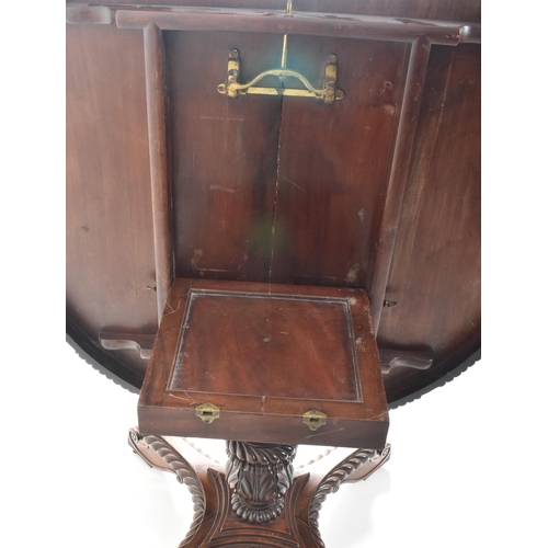 436 - A William IV 19th century mahogany circular loo breakfast table. The table having a circular top wit... 