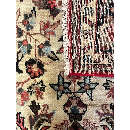 461 - A 20th century North West Persian Islamic Mahal floor carpet rug. The rug having a central cream &am... 