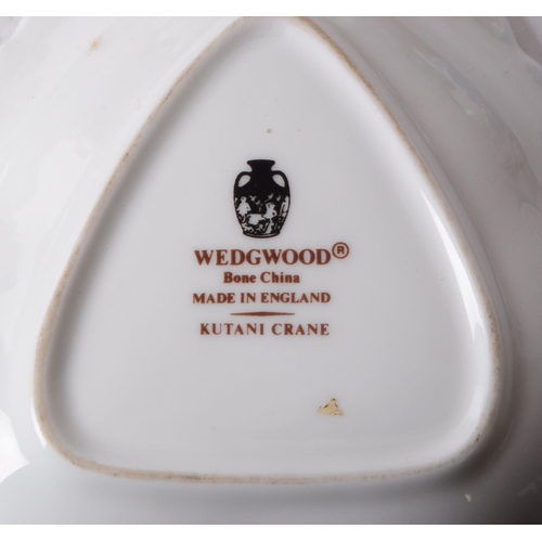 105 - Wedgwood - A vintage 20th century Wedgwood Kutani Crane pattern bone china tea service and decorativ... 