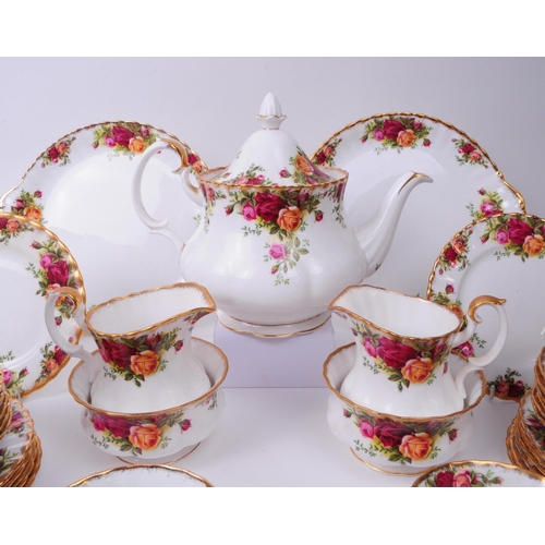 119 - Royal Albert - Late 20th century Old Country Roses bone china tea service to include tea cups, sauce... 