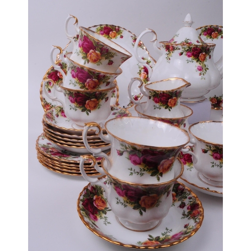 119 - Royal Albert - Late 20th century Old Country Roses bone china tea service to include tea cups, sauce... 