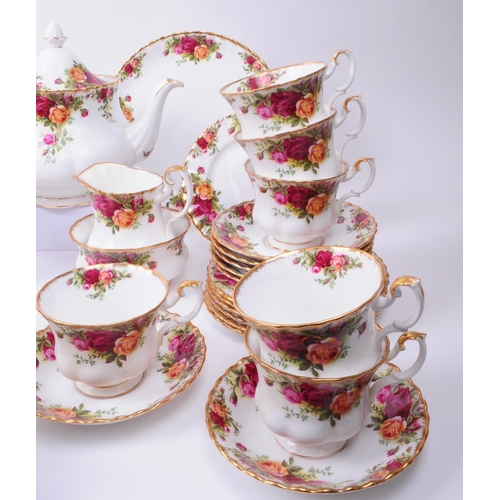 119 - Royal Albert - Late 20th century Old Country Roses bone china tea service to include tea cups, sauce... 