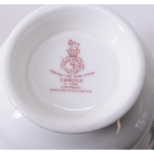 160 - Royal Doulton - Late 20th century china Carlyle patterned H. 5018 part dinner service. Comprised of ... 