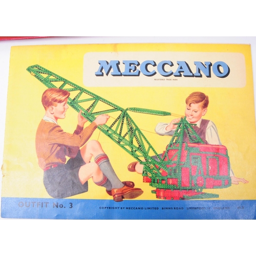 231 - Meccano - 1961 Outfit number three 'Electric Crane Truck' engineering model construction playset. Ho... 