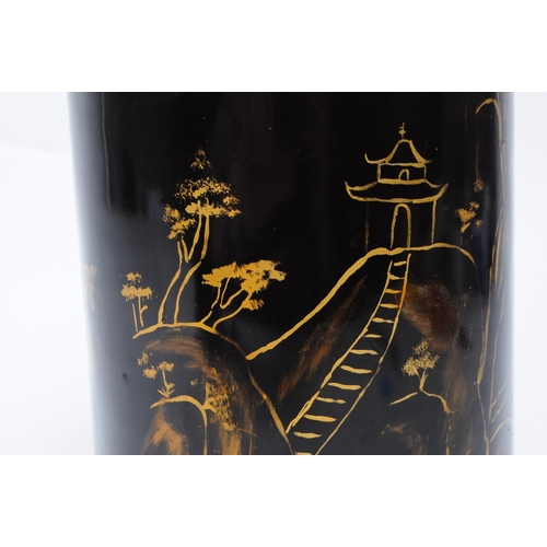 261 - Shanghai Tang - A vintage 20th century Shanghai Tang lacquered pencil pot / vase. The pot having bla... 