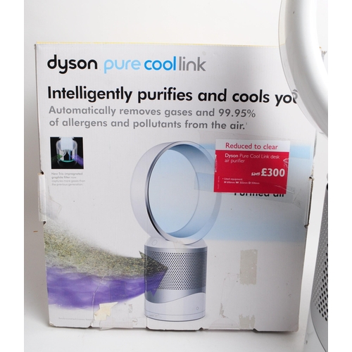 324 - 21st century Dyson pure cool link desk air purifier. Housed within the original box. Measuring appro... 