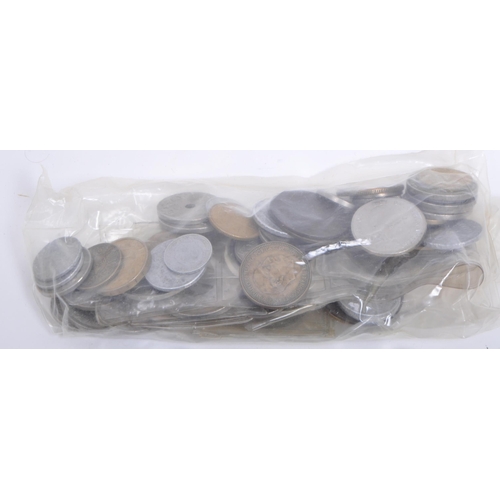 535 - A large collection of 19th and 20th century British and Foreign circulated and commemorative coins. ... 