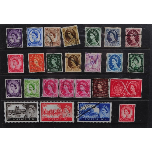 549 - A collection of 19th and 20th century British postage stamps. The collection to feature a large amou... 