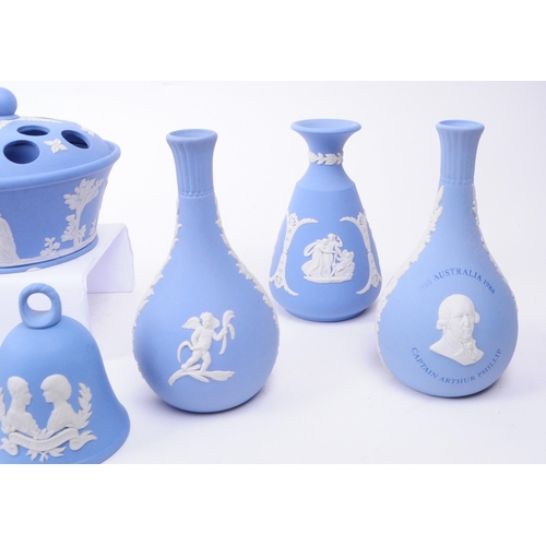 72 - Wedgwood - Jasperware - A collection of vintage 20th century sky blue bisque porcelain items. To inc... 