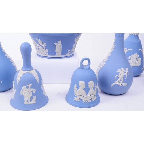 72 - Wedgwood - Jasperware - A collection of vintage 20th century sky blue bisque porcelain items. To inc... 