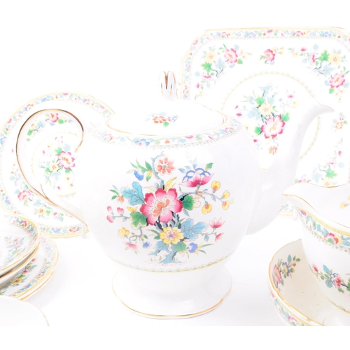 85 - Foley - A vintage 20th century Foley bone china Ming Rose pattern tea service. The service to includ... 