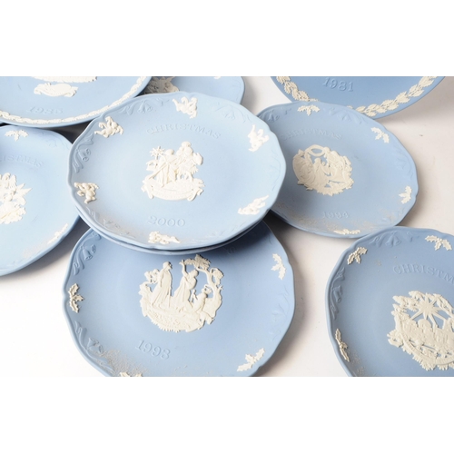 87 - Wedgwood - Jasperware - Late 20th / 21st century sky blue bisque porcelain commemorative Christmas p... 