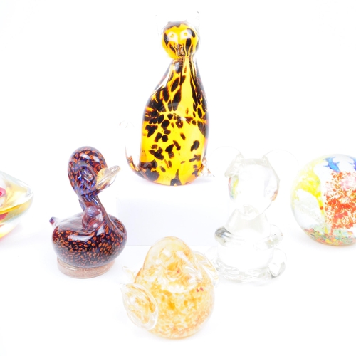 94 - Collection of 20th century Italian Murano and Mdina glass figures, comprised of paperweights, vases,... 