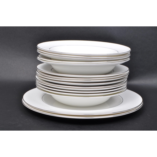 139 - Wedgwood - A vintage 20th century Wedgwood Signet Platinum bone china part dinner service, alongside... 