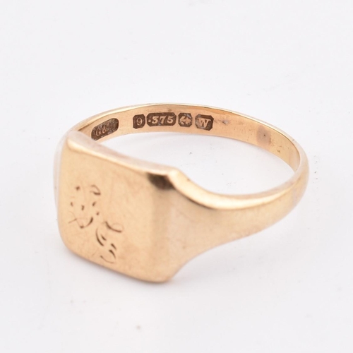 150 - A hallmarked 9ct gold signet ring. The yellow gold signet ring having a squared head with inscribed ... 