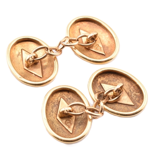 170 - A pair of 18ct gold cufflinks. The 18ct yellow gold chain link cufflinks having polished oval heads.... 