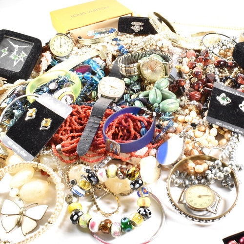 331 - A large collection of vintage and modern costume jewellery. The Jewellery to include necklaces earri... 