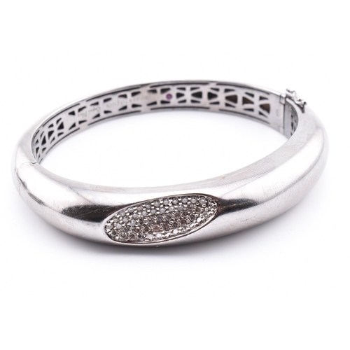 6 - A Roberto Coin Capri plus 925 silver and diamond set bangle, ring and earring suite. The jewellery t... 