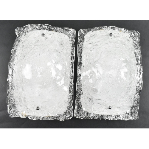 12 - Barovier & Toso, Murano - a pair of Italian Venetian 20th century ice glass wall light sconces. ... 