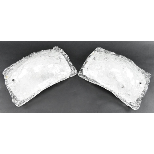 12 - Barovier & Toso, Murano - a pair of Italian Venetian 20th century ice glass wall light sconces. ... 