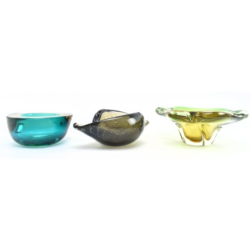 123 - A selection of three vintage 20th century studio art glass bowls / vases. The lot comprises a Czech ... 