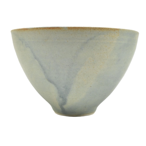 127 - Annette Fuchs (1939-1992) - A vintage mid century blue glazed studio pottery stoneware bowl. The bow... 