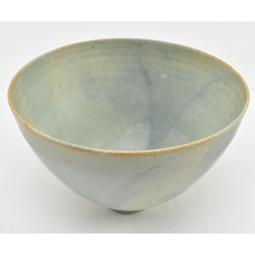 127 - Annette Fuchs (1939-1992) - A vintage mid century blue glazed studio pottery stoneware bowl. The bow... 