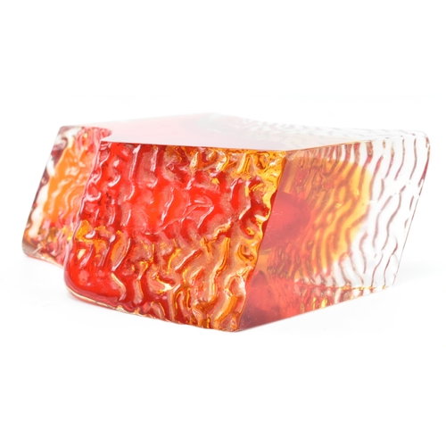 155 - Murano - a vintage Italian mid 20th century 1960s Mandruzzato Sommerso glass shaped vase. The vase h... 