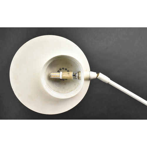 173 - A retro mid 20th century white enamel metal counterweight desk table lamp light. The lamp having a d... 