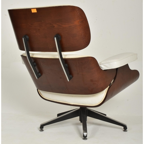 50 - After Charles & Ray Eames - Herman Miller - Lounge Chair - A contemporary Eames style retro larg... 