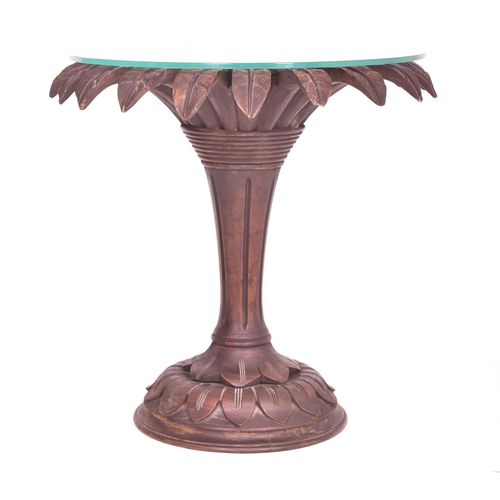 7 - A vintage 20th century Continental Hollywood Regency carved wood 'Sunflower' table / lamp table. The... 
