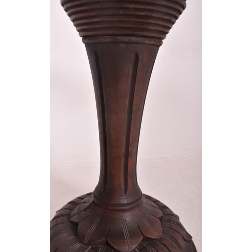 7 - A vintage 20th century Continental Hollywood Regency carved wood 'Sunflower' table / lamp table. The... 