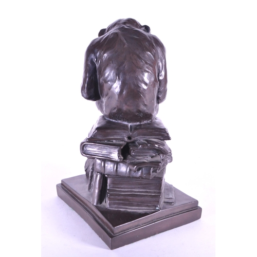 261 - WITHDRAWN After Wolfgang Hugo Rheinhold (1853-1900) - A 20th century cast resin bronzed 'Affe Mit Sc... 