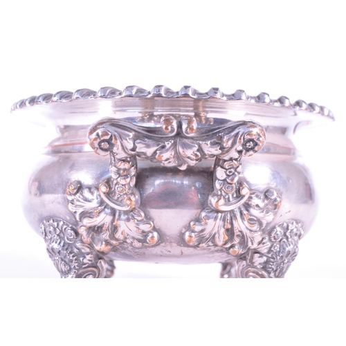 275 - A vintage 20th century silver plate English censer bowl. Fanned rim with vine foliate Art Noveau sty... 