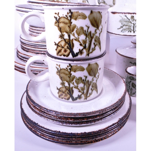 383 - Midwinter - A vintage mid 20th century Midwinter Stonehenge pattern ceramic service. Each piece havi... 
