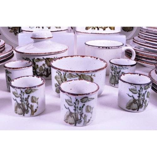 383 - Midwinter - A vintage mid 20th century Midwinter Stonehenge pattern ceramic service. Each piece havi... 