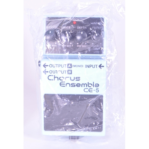 403 - Boss CE-5 super chorus ensemble signal processor electric guitar pedal. Housed in an original brande... 