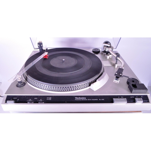 408 - Technics - A vintage mid 20th century Technics Hi-Fi music stacking system. The collection to includ... 