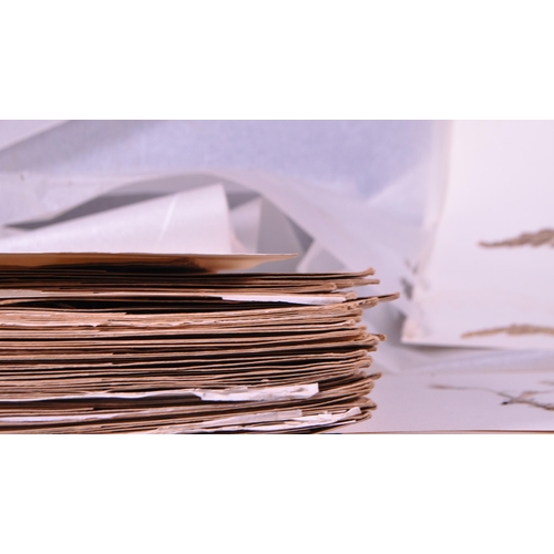 257 - Natural History Interest - A large collection of 20th century dried floral flower specimens. To incl... 