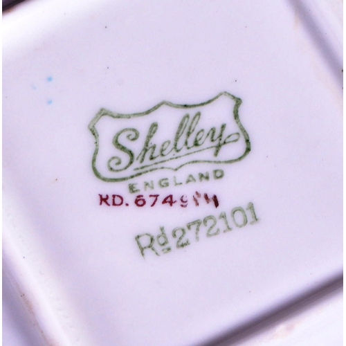 388 - Collection of early 20th century crested china figures, including makers such as Arcadian, Shelley, ... 