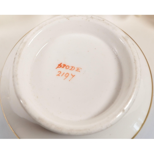 121 - Large collection of 19th / 20th century porcelain china tea cups. Examples including a Davenport Lon... 