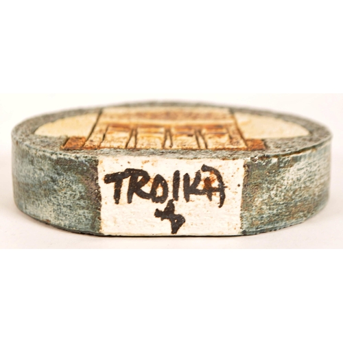 138 - Avril Bennet for Troika, Cornwall - a vintage mid 20th century 1970s hand painted pottery wheel vase... 