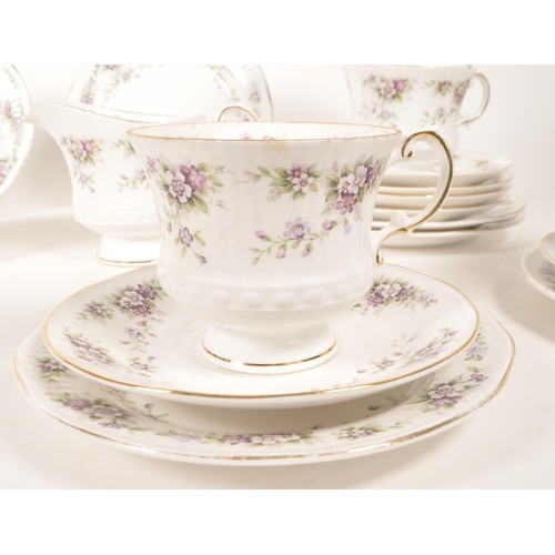 142 - Elizabeth Chantilly - 20th century bone china tea service. Comprised of twelve tea cups, milk jug, s... 