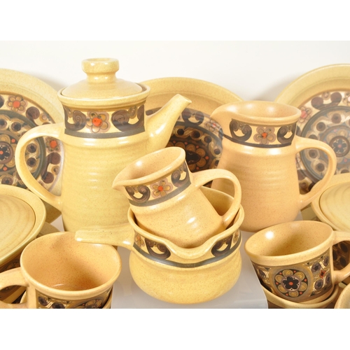 145 - J & G Meakin - Late 20th century vintage pottery dinner service in the Aquarius pattern. Includi... 