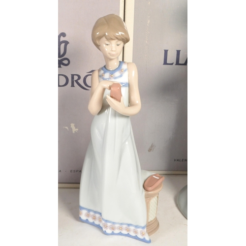 121 - Lladro - Nao - Collection of late 20th century porcelain figures. Comprised of 1980 Nina Piadosa, 19... 