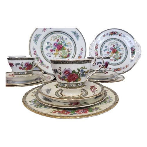 117 - Paragon, England - A vintage 20th century fine bone china / porcelain tea service. Tree of Kashmir p... 